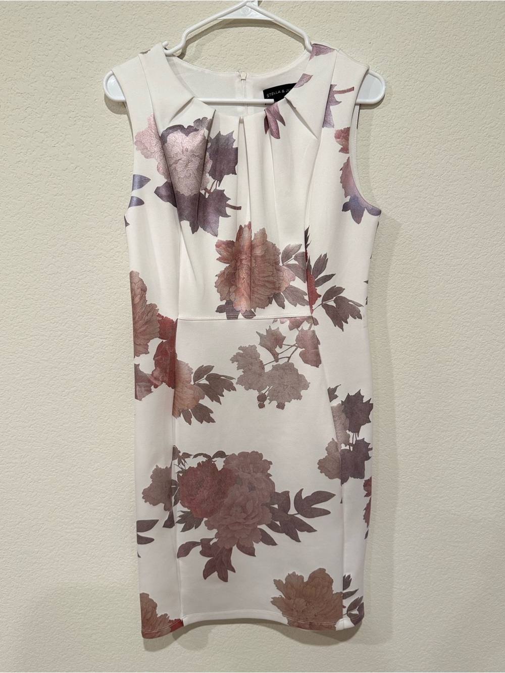 Stella & Julie Ivory Floral Pleat-Front Sheath Midi Dress